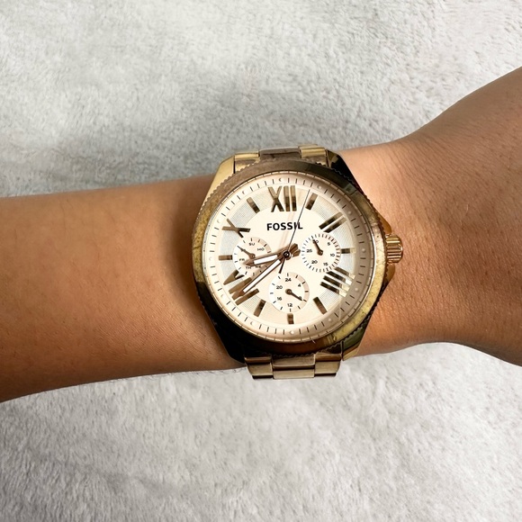 Fossil Women’s Watch- Rose Gold tint Model Number: 7417400 - Picture 2 of 9